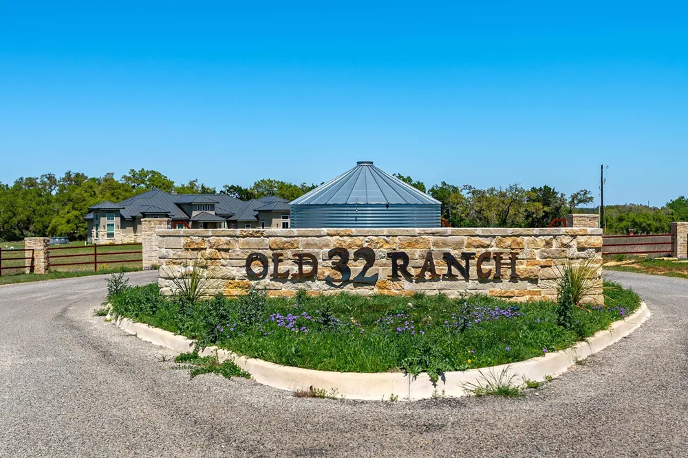 620 Whiskey Trail Blanco, TX 78606