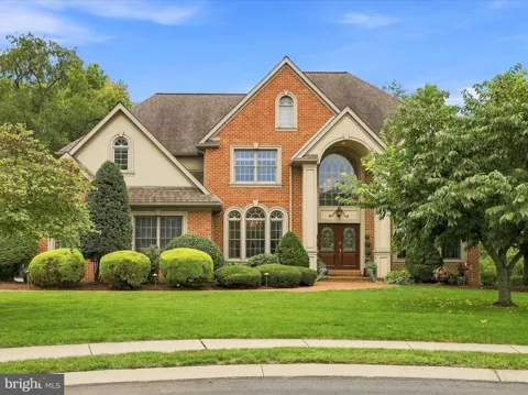 66 STONERIDGE DRIVE