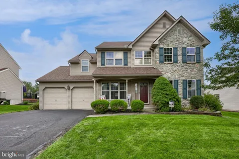 80 APPLE BLOSSOM DRIVE
