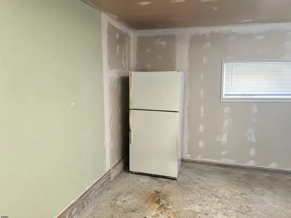 6 Locust Ave Northfield, NJ 08225