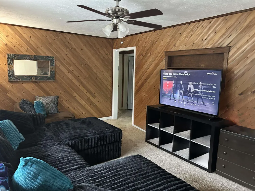 6 Locust Ave Northfield, NJ 08225