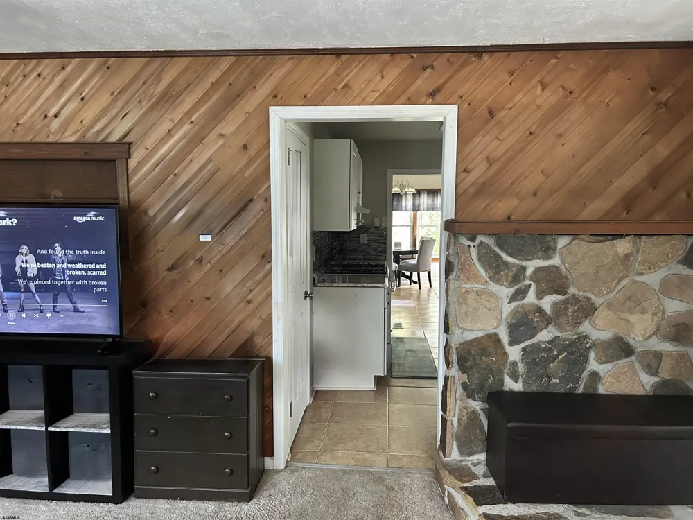 6 Locust Ave Northfield, NJ 08225