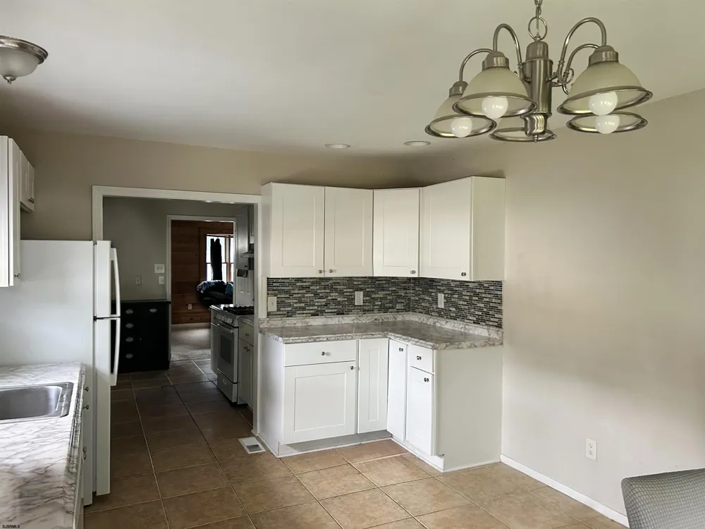 6 Locust Ave Northfield, NJ 08225