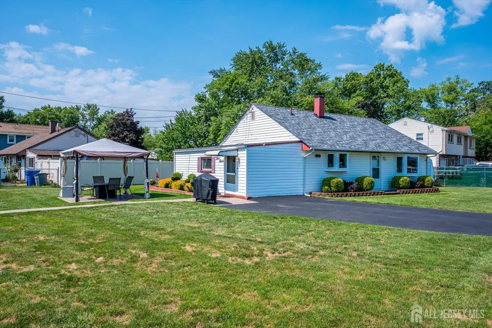 37 Kate Terrace Piscataway, NJ 08854