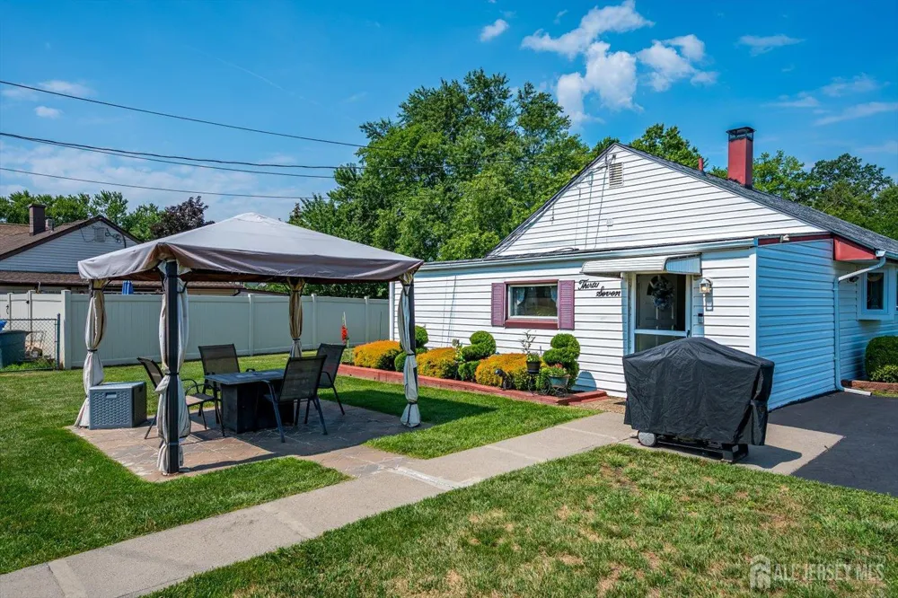 37 Kate Terrace Piscataway, NJ 08854