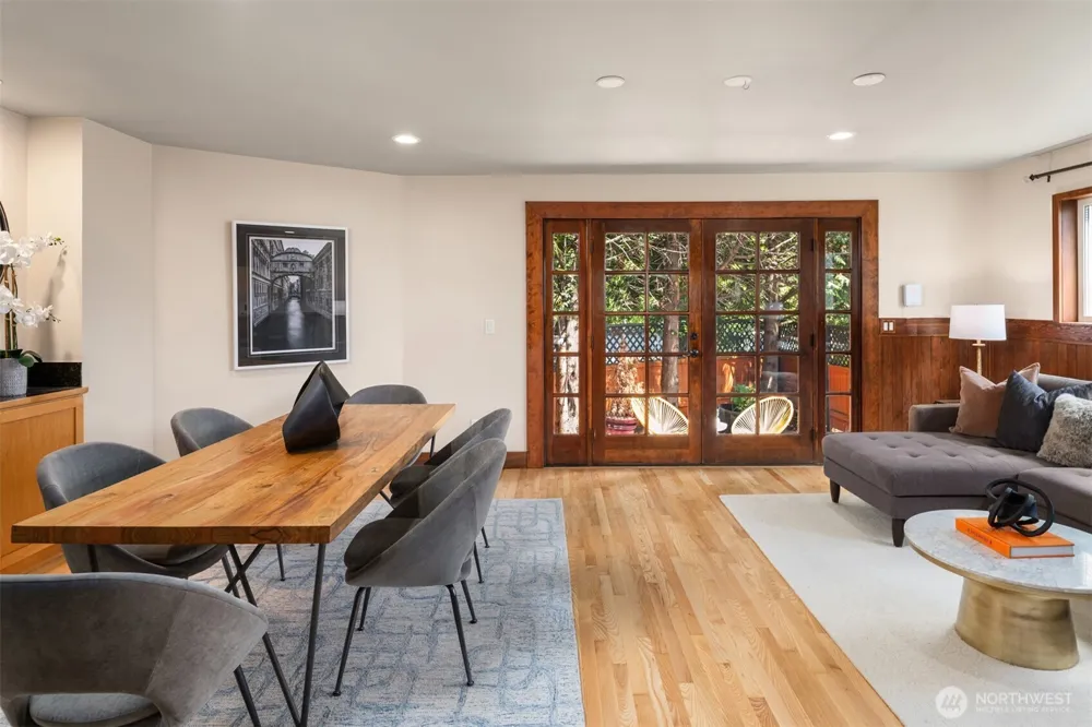 4600 Green Lake Way Seattle, WA 98103