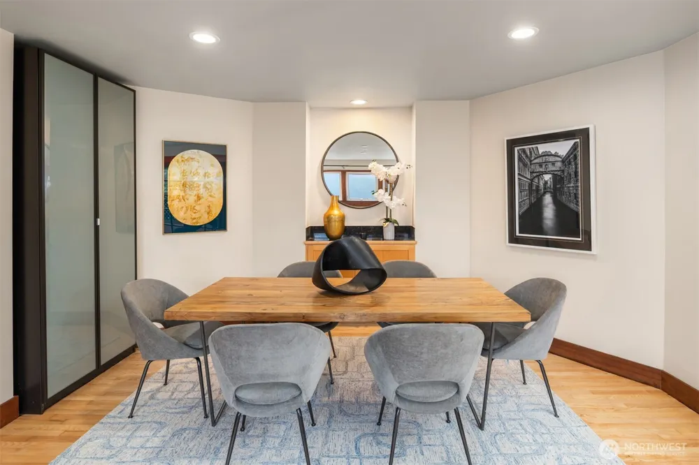 4600 Green Lake Way Seattle, WA 98103
