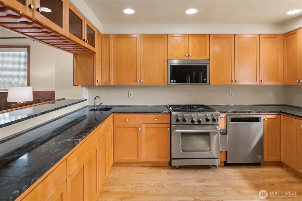 4600 Green Lake Way Seattle, WA 98103