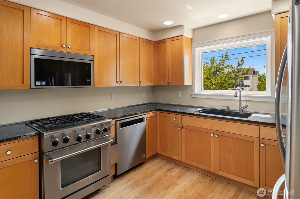 4600 Green Lake Way Seattle, WA 98103