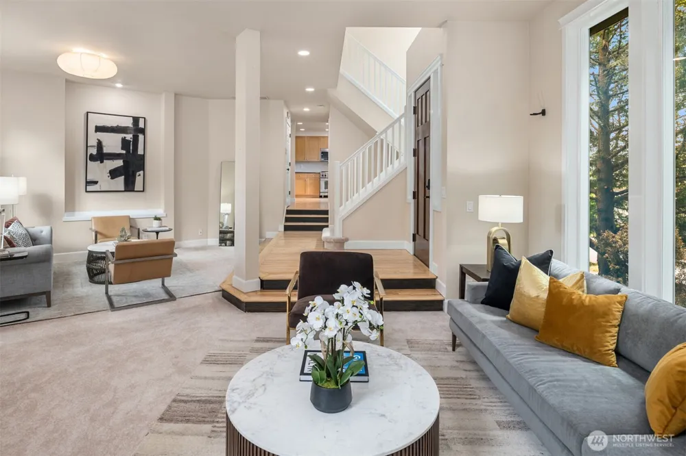 4600 Green Lake Way Seattle, WA 98103