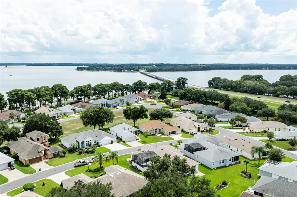 3347 SARATOGA DRIVE Tavares, FL 32778