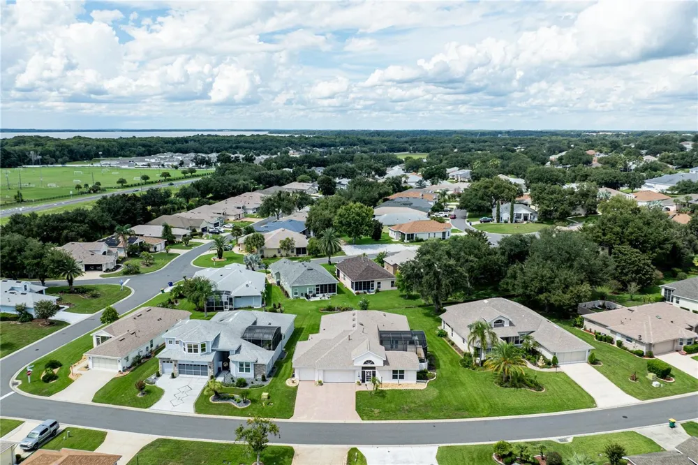 3347 SARATOGA DRIVE Tavares, FL 32778