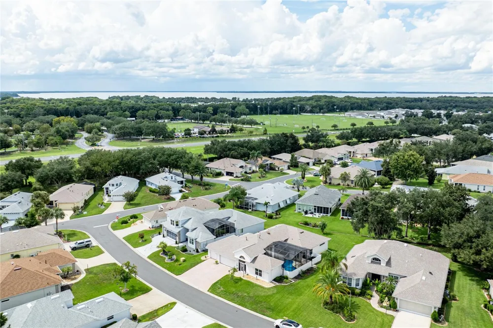 3347 SARATOGA DRIVE Tavares, FL 32778