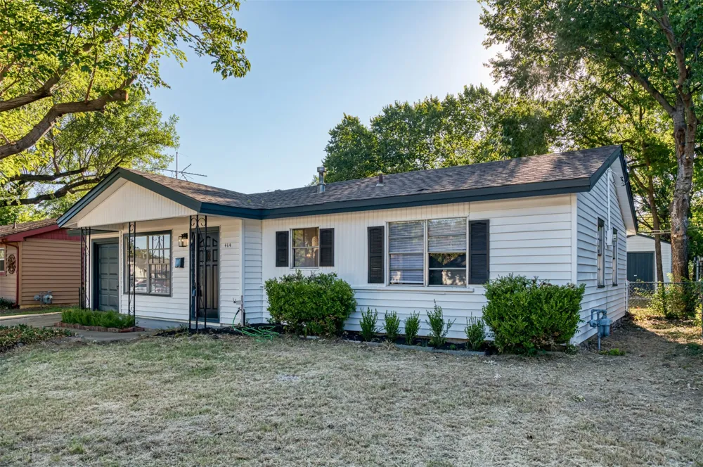 414 Freestone Drive Euless, TX 76039