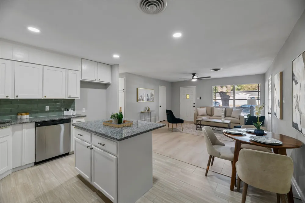 414 Freestone Drive Euless, TX 76039