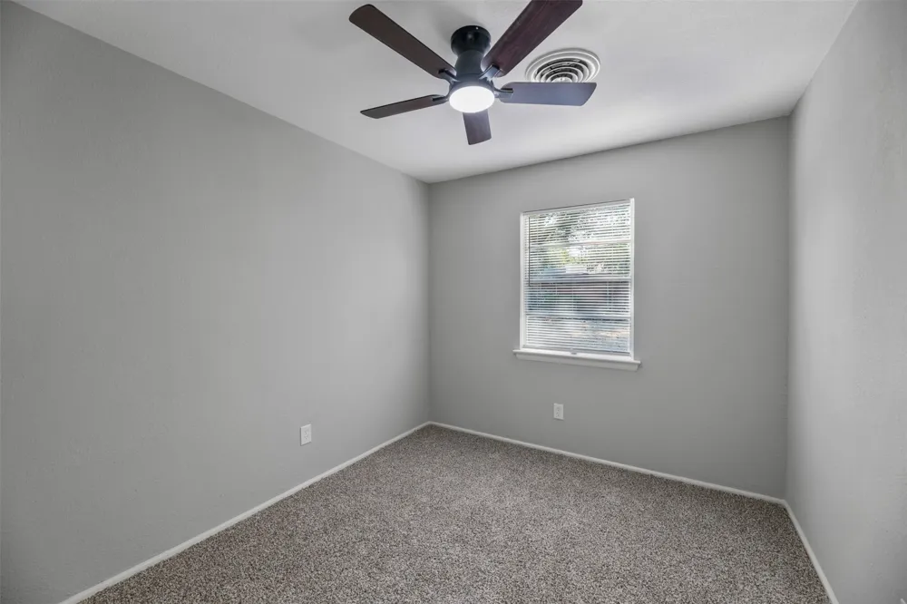 414 Freestone Drive Euless, TX 76039