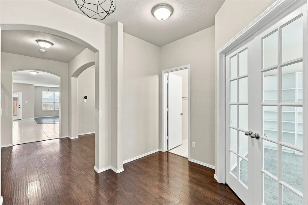 2113 Danibelle Drive Heartland, TX 75126