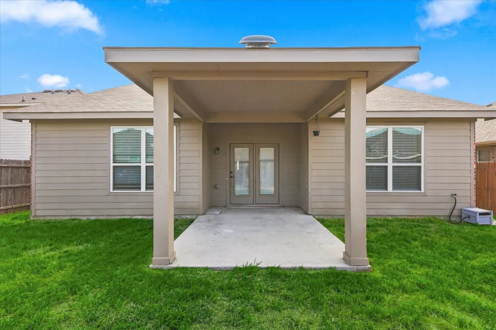 2113 Danibelle Drive Heartland, TX 75126