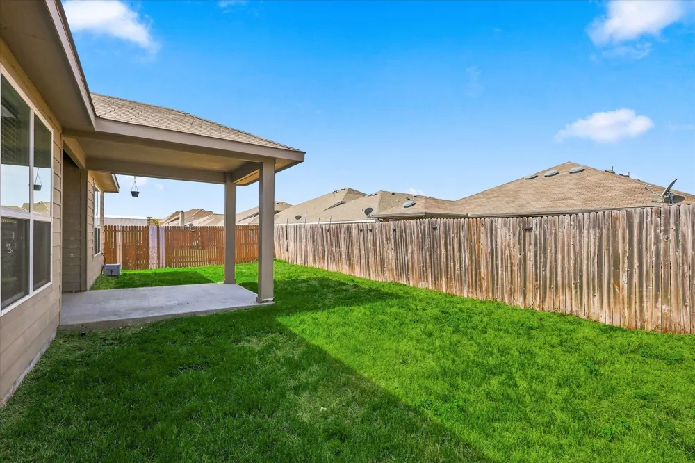 2113 Danibelle Drive Heartland, TX 75126