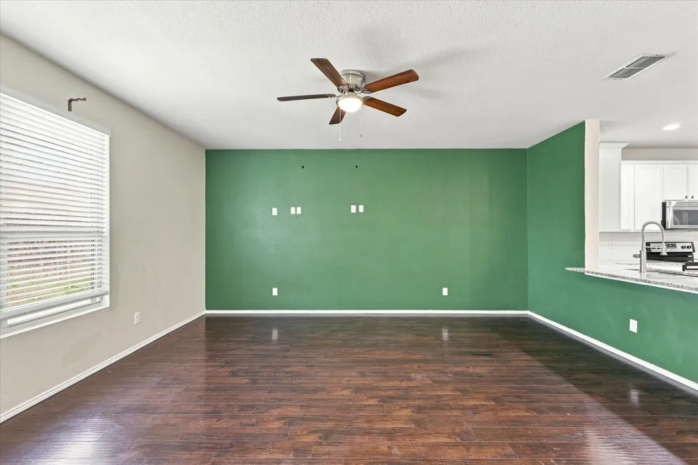 2113 Danibelle Drive Heartland, TX 75126