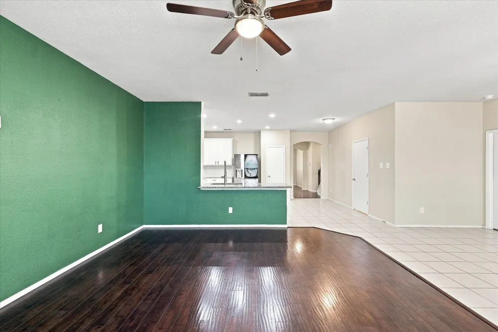 2113 Danibelle Drive Heartland, TX 75126