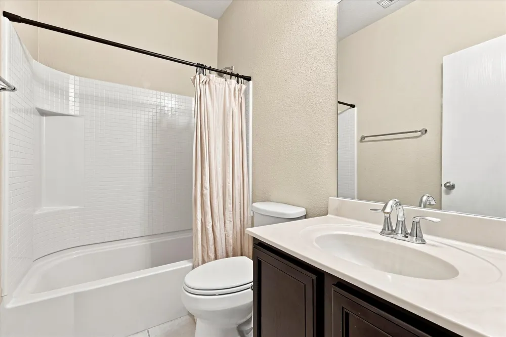 2113 Danibelle Drive Heartland, TX 75126