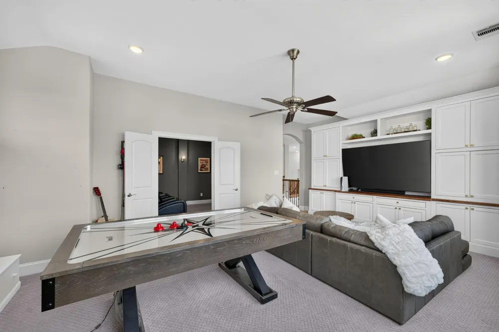 202 S Thatcher Bend Circle The Woodlands, TX 77389