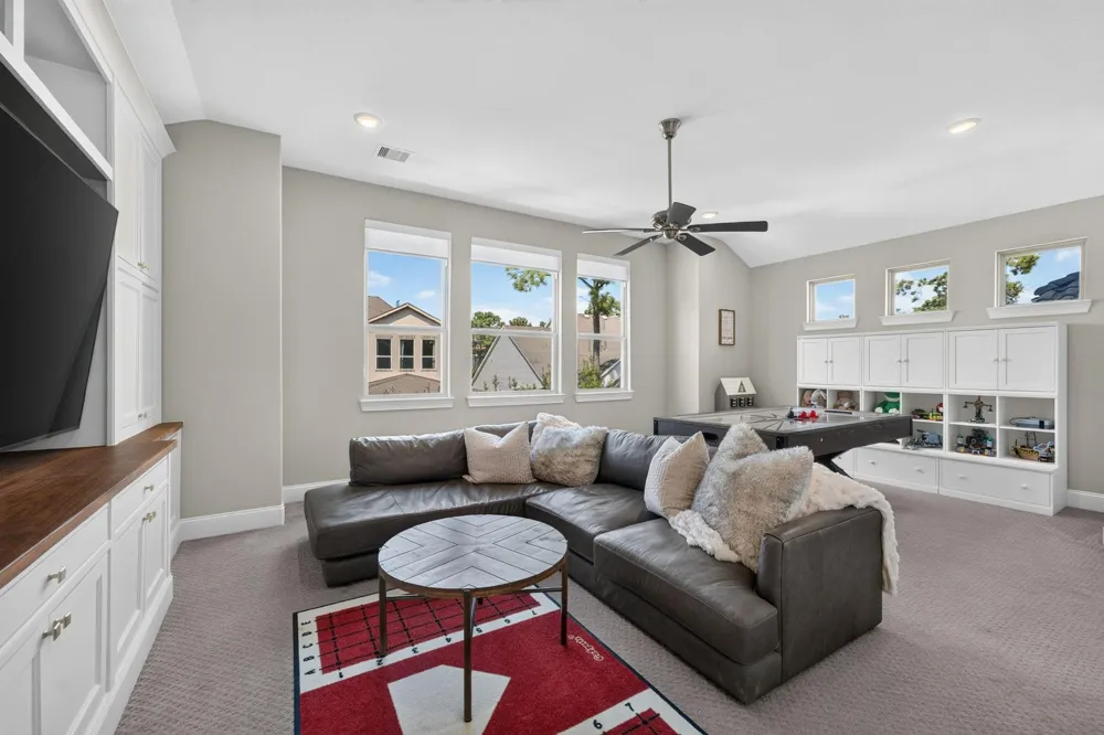 202 S Thatcher Bend Circle The Woodlands, TX 77389