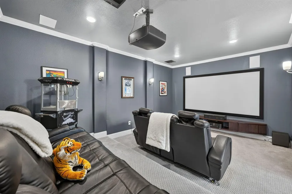 202 S Thatcher Bend Circle The Woodlands, TX 77389