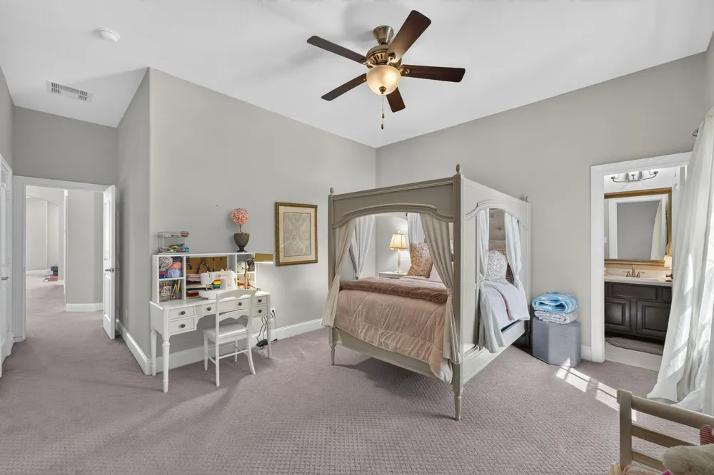 202 S Thatcher Bend Circle The Woodlands, TX 77389
