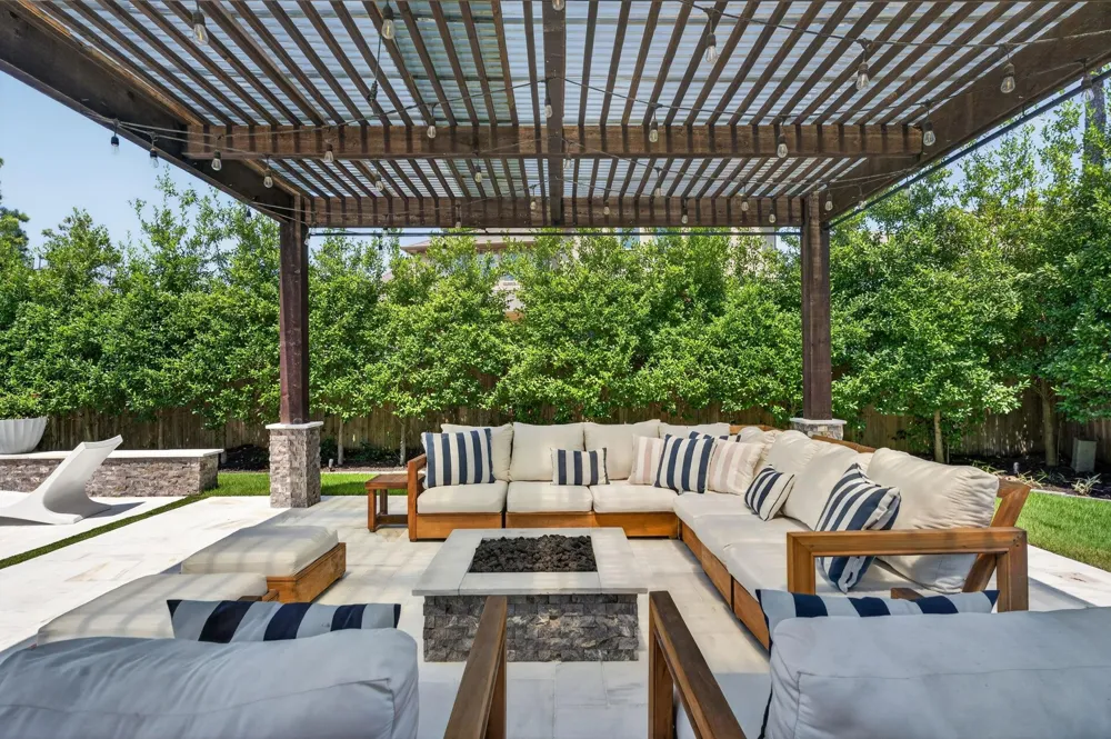 202 S Thatcher Bend Circle The Woodlands, TX 77389