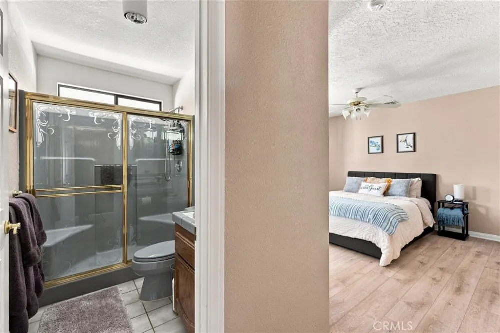 8384 Highland Court Oak Hills, CA 92344