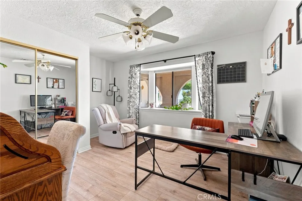 8384 Highland Court Oak Hills, CA 92344
