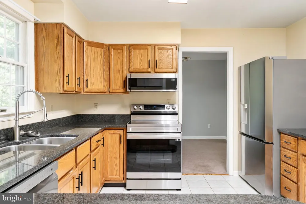 14377 FARMER DRIVE Woodford, VA 22580