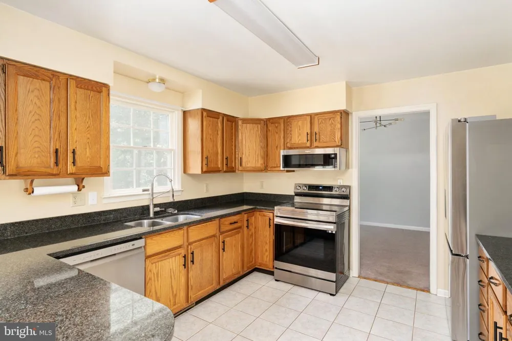 14377 FARMER DRIVE Woodford, VA 22580