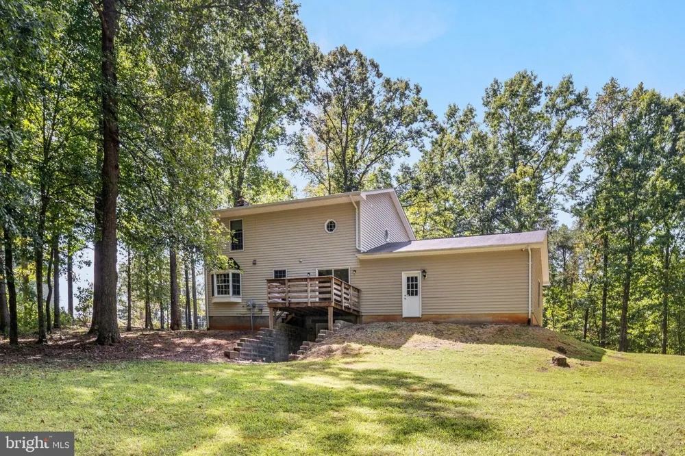 14377 FARMER DRIVE Woodford, VA 22580