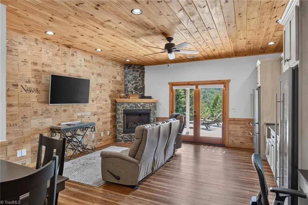 147 Night Sky Drive Nebo, NC 28761