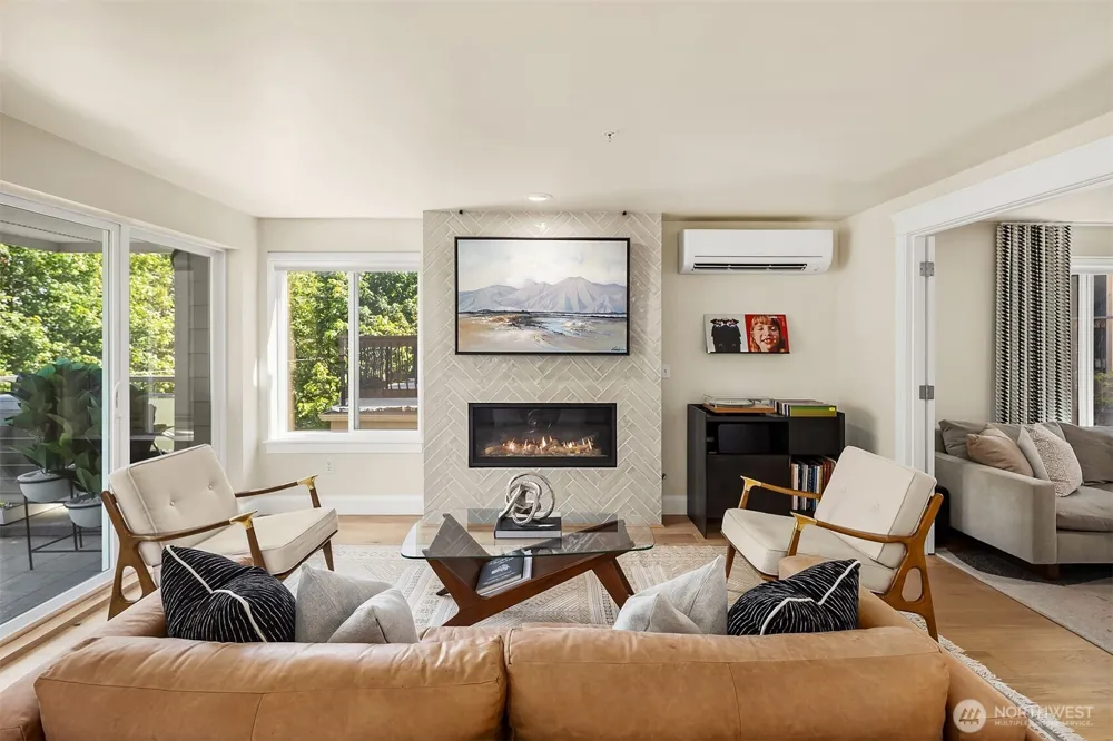 2334 Thorndyke Avenue W #301 Seattle, WA 98199