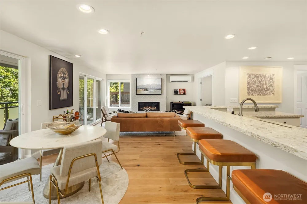 2334 Thorndyke Avenue W #301 Seattle, WA 98199
