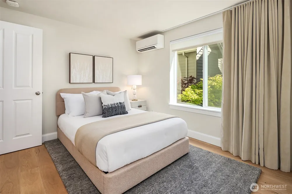 2334 Thorndyke Avenue W #301 Seattle, WA 98199