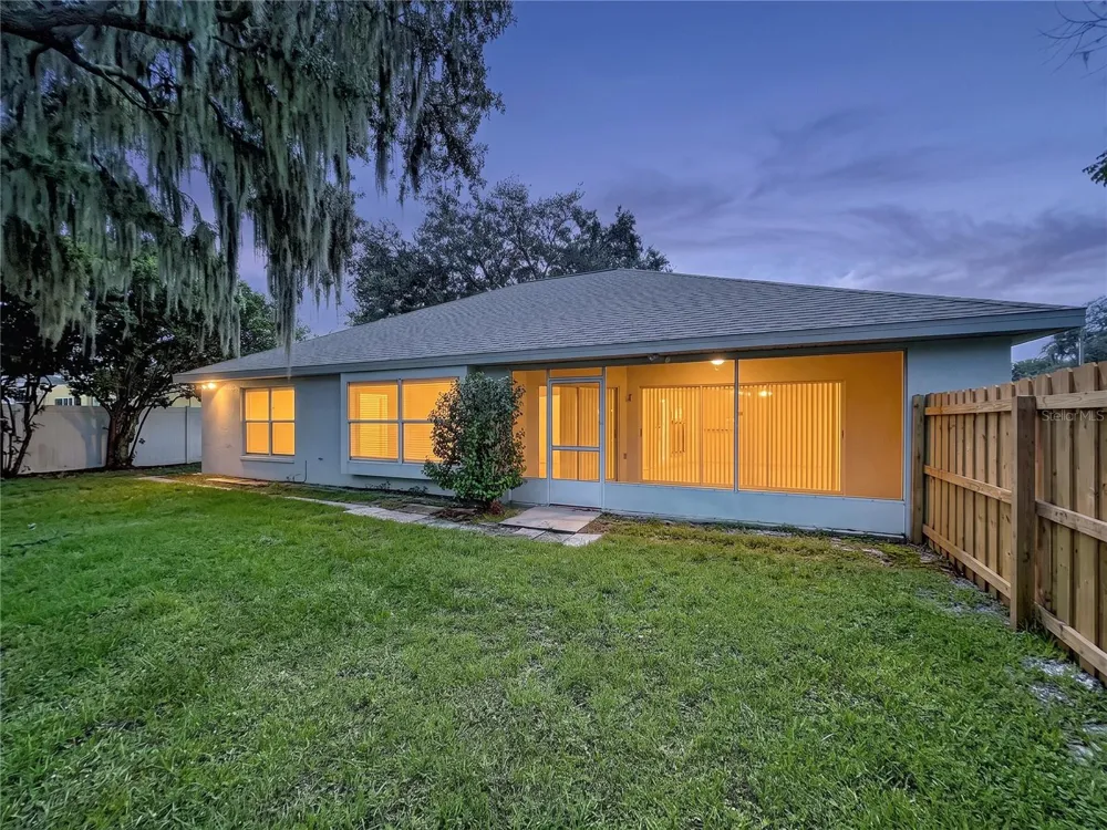 4012 THACKERY WAY Plant City, FL 33566