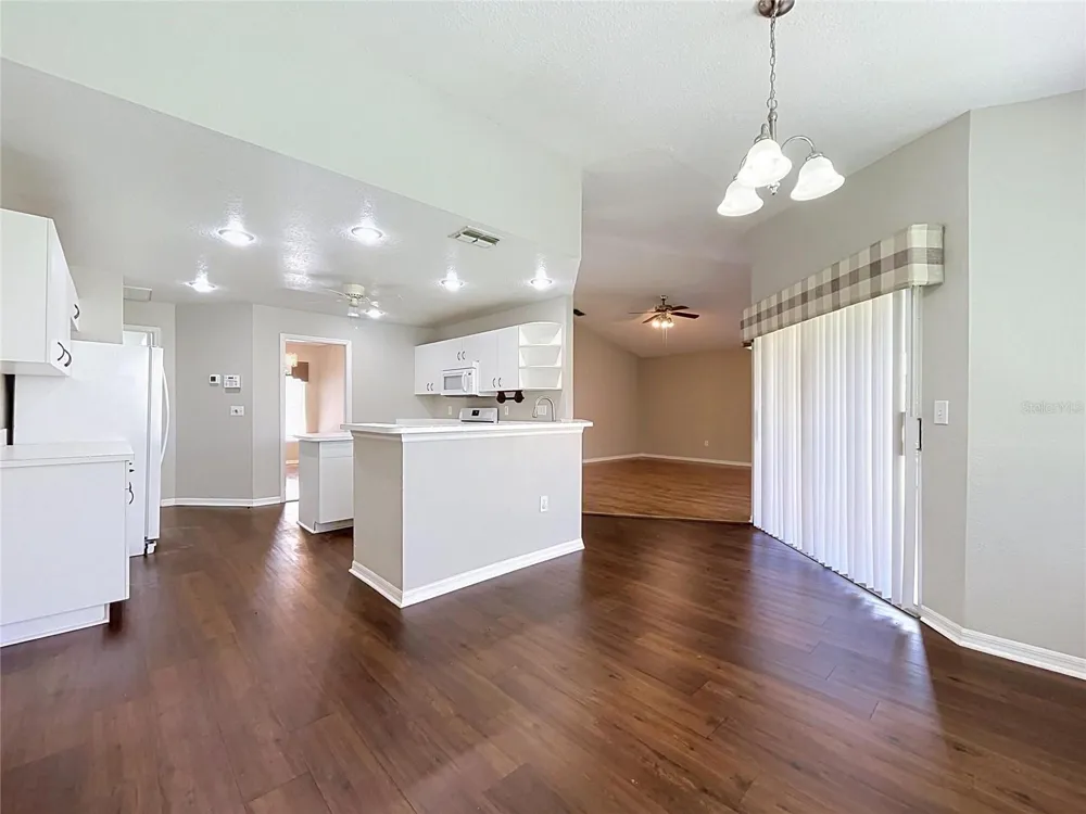 4012 THACKERY WAY Plant City, FL 33566