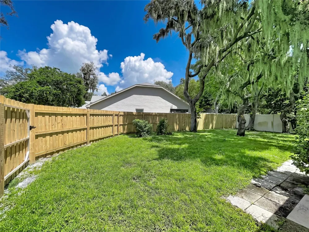 4012 THACKERY WAY Plant City, FL 33566