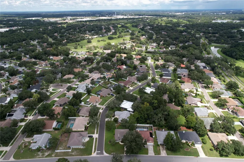 4012 THACKERY WAY Plant City, FL 33566