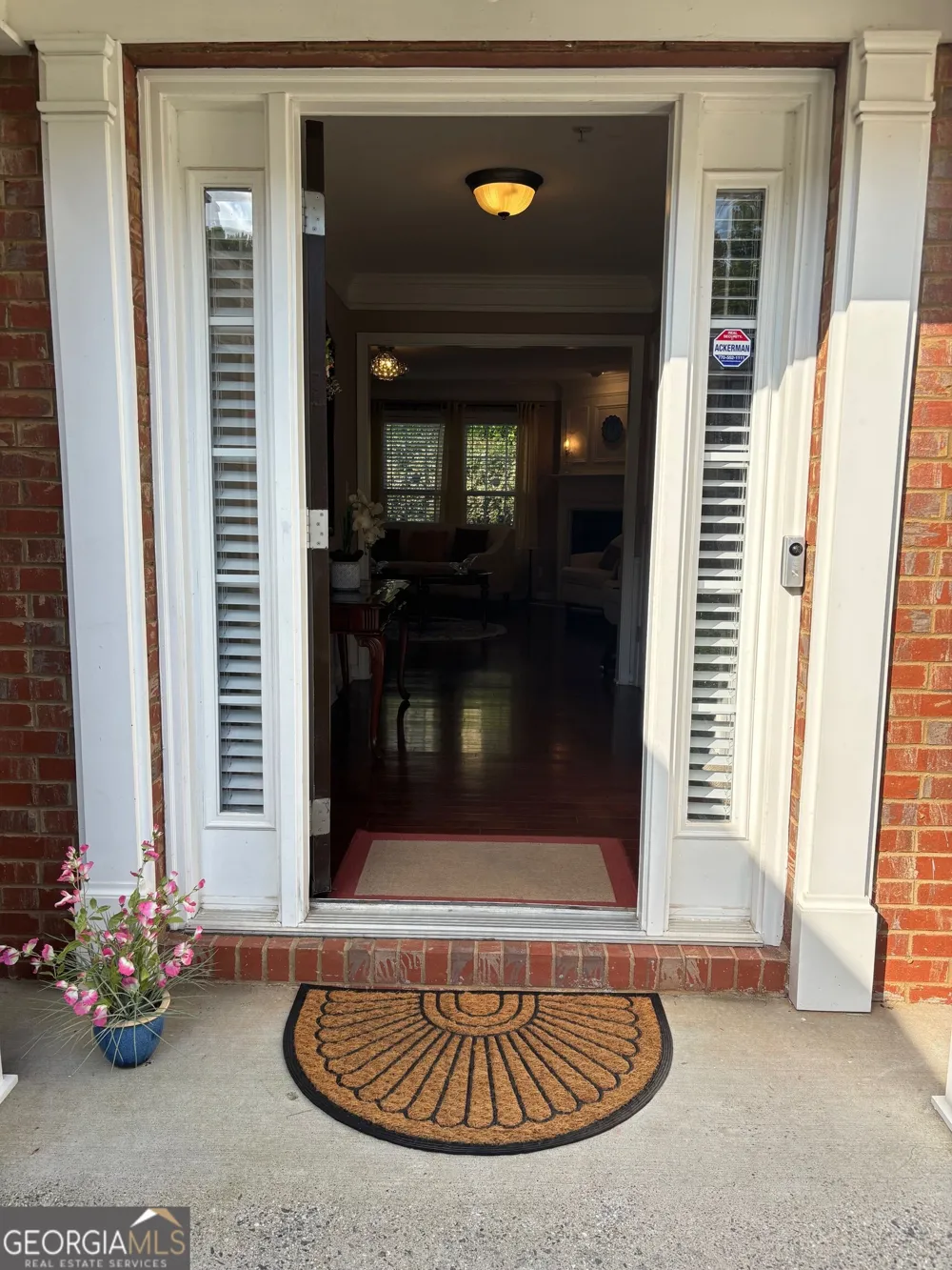 274 Balaban CIR Woodstock, GA 30188