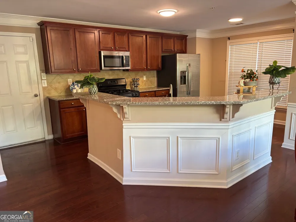 274 Balaban CIR Woodstock, GA 30188