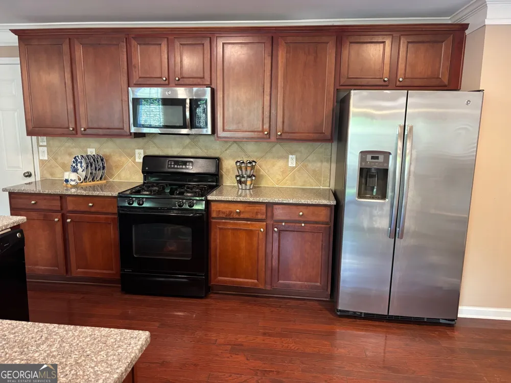 274 Balaban CIR Woodstock, GA 30188