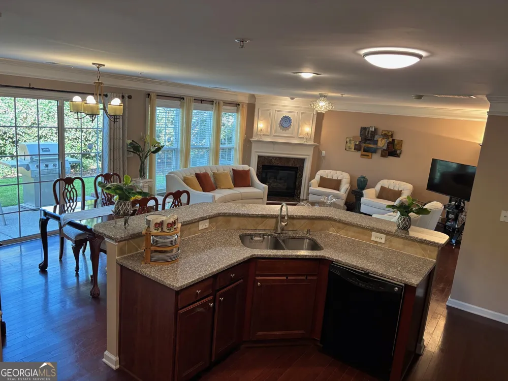 274 Balaban CIR Woodstock, GA 30188