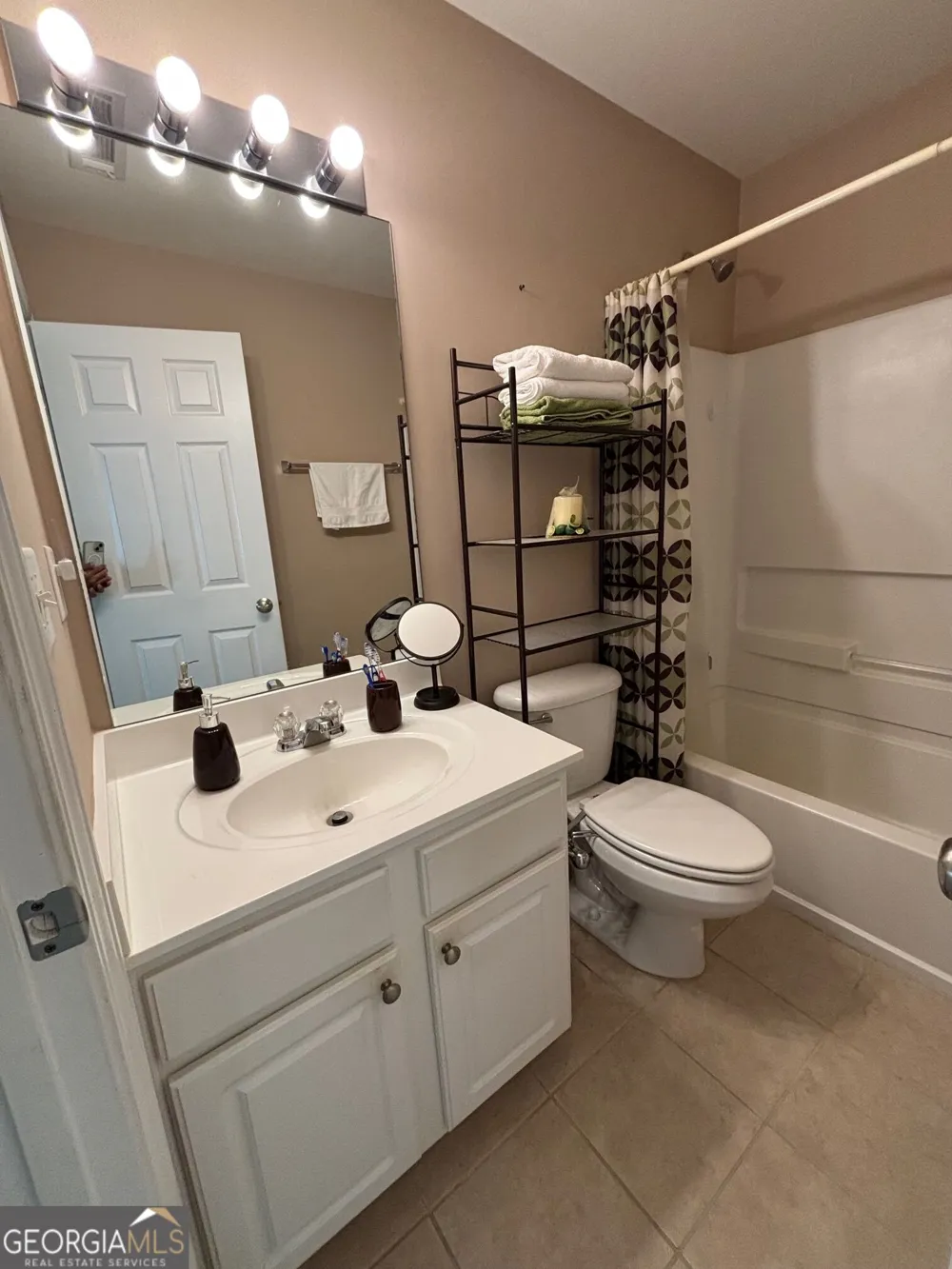 274 Balaban CIR Woodstock, GA 30188