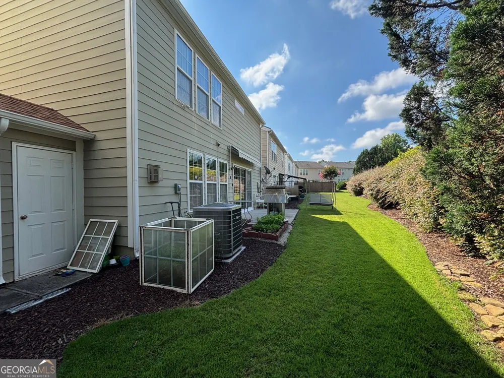 274 Balaban CIR Woodstock, GA 30188
